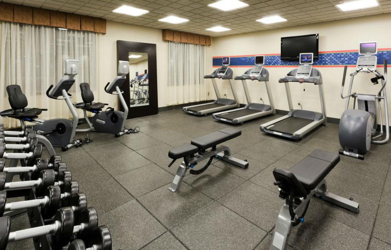 Hampton Inn & Suites Фэрбанкс Экстерьер фото
